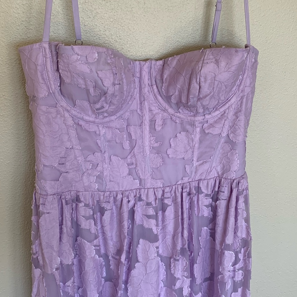 House of CB MIRA Orchid Floral Jacquard Tiered Midi Dress Medium NWT - Picture 5 of 11